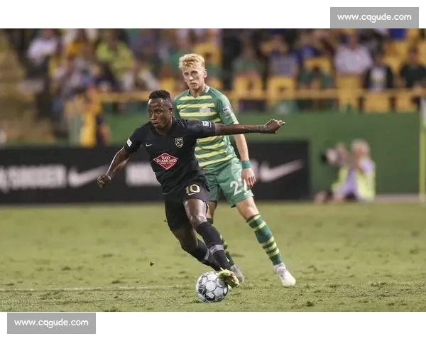 高清足球赛事直播APP下载指南畅享全球赛场精彩即时比分数据分析权威解说 - 副本 (192) - 副本 - 副本 - 副本 - 副本 - 副本