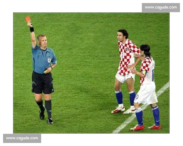 世界杯红黄牌背后的争议与裁判判罚对比赛走势的深远影响分析